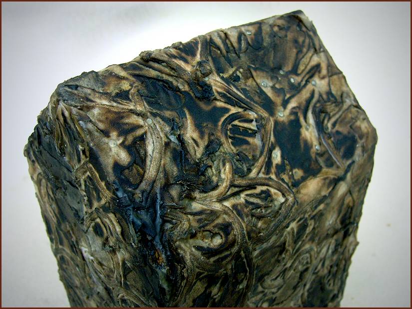 vine house. 11.5x5.5x7